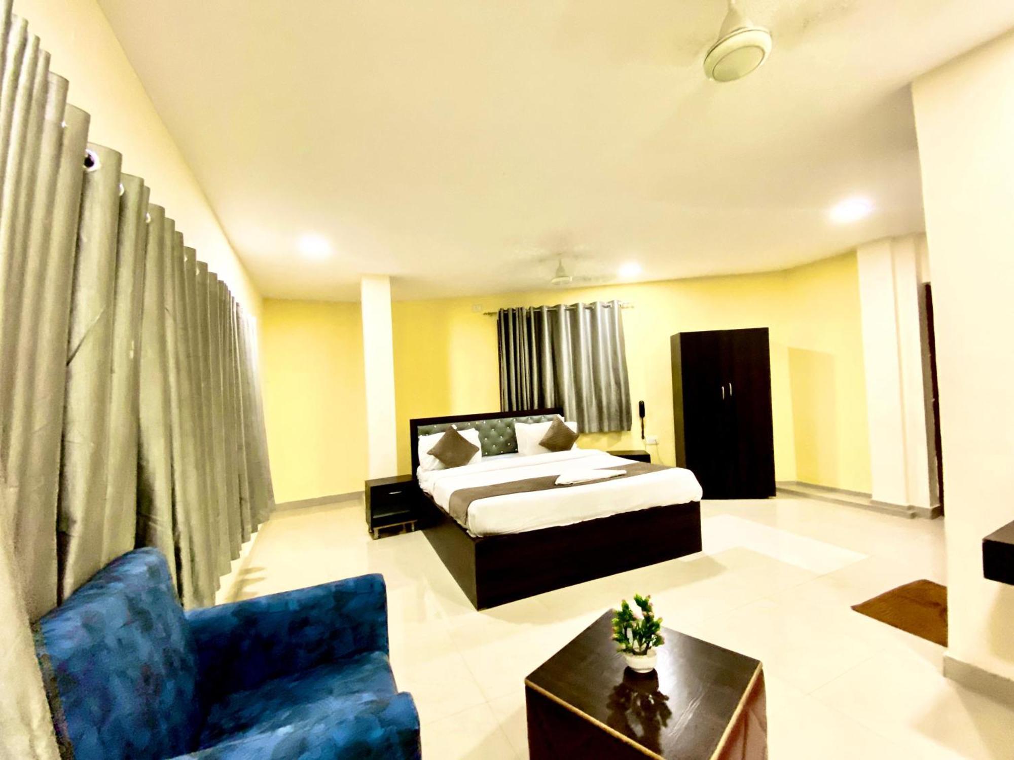 Hotel Sky Park Шамшабад Экстерьер фото